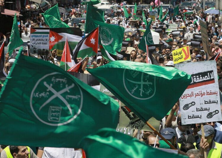 Trump Moves Toward Labeling Parts of Muslim Brotherhood as Terrorists