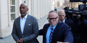 Chauncey Billups, N.B.A. Coach in Gambling Case, Pleads Not Guilty