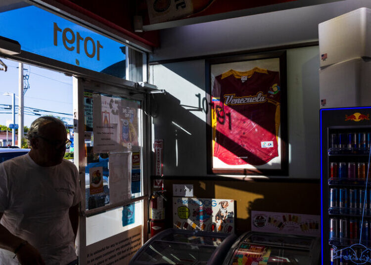 Send Troops to Venezuela? In Florida, the Question Splits a Community.