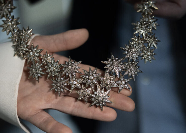 Design Now Drives a Brazilian Jewelry Brand