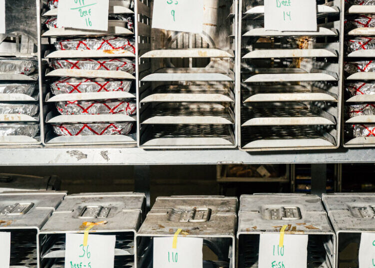 Transportation Chief Wants Healthier In-Flight Snack Options