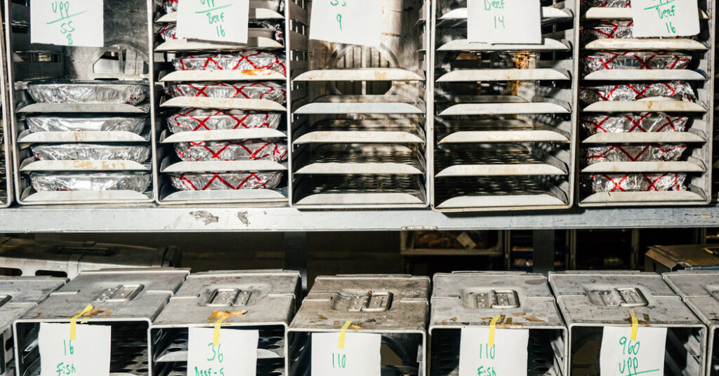 Transportation Chief Wants Healthier In-Flight Snack Options