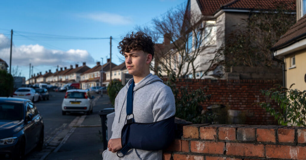 ‘You Start Getting Desperate’: How It Feels to Be Young and Jobless in Britain