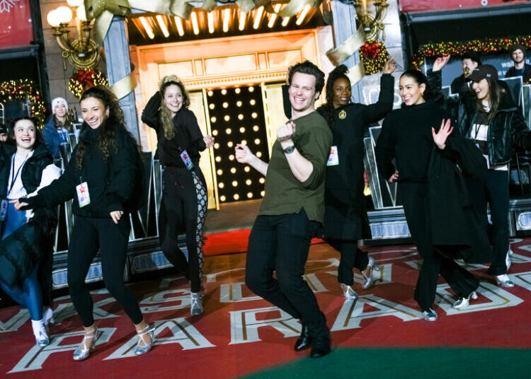 For the Macy’s Thanksgiving Day Parade, Broadway Hits the Streets