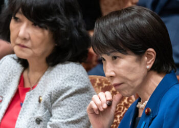 Spat With China Becomes an Asset for Japan’s New Leader