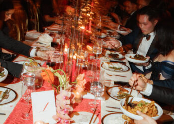 They’ve Got the Whole World on Their Wedding Plates