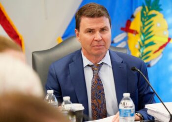 Jewish group vies to open nation’s first religious charter school