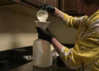 ‘Hey, Lemonade!’: A Backstage Fixture at the Grand Ole Opry