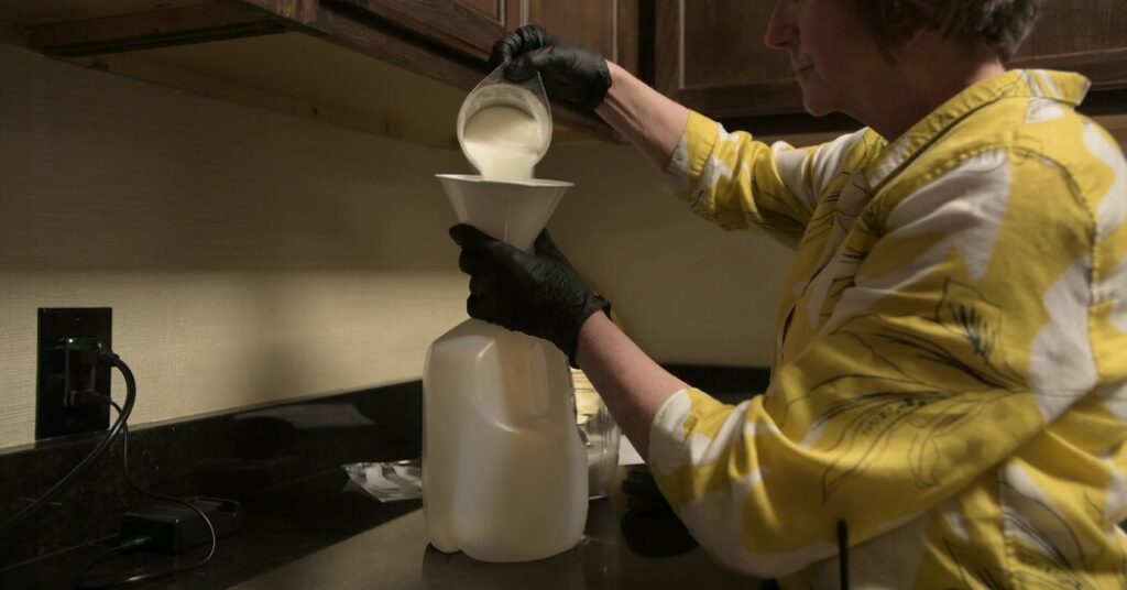 ‘Hey, Lemonade!’: A Backstage Fixture at the Grand Ole Opry