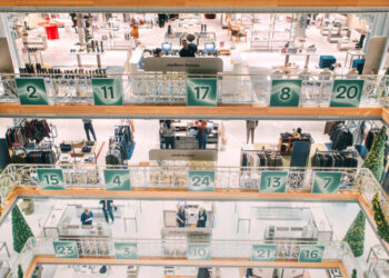 During the Holidays, Retailers Want Social Media Attention Too