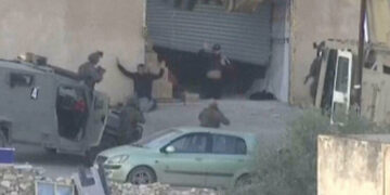 Israeli Forces Kill Two Palestinians After They Appear to Surrender, Video Shows