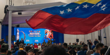 Trump Declares Venezuelan Airspace Closed