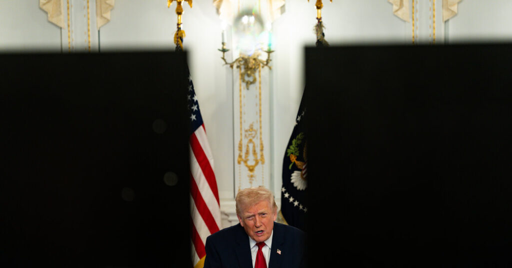 Targeting Venezuela and Pardoning Honduran Ex-President, Trump Contradicts Himself