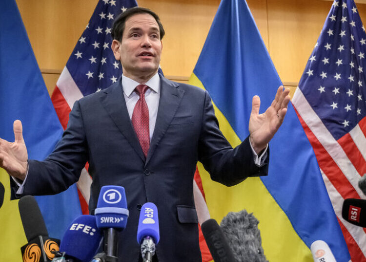 Top Trump Aides to Meet With Ukrainians in Florida on Sunday