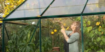 She Has Taken 30 Years to Write a 7-Part Novel About 1 Day. It’s a Sensation.