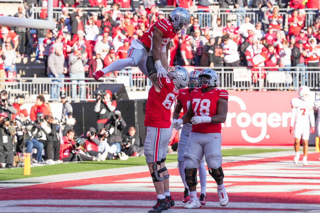 College football winners and losers: The best teams stay out of trouble