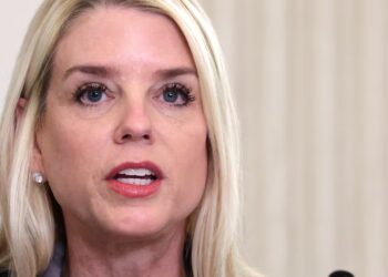 Bondi Struggling to Find Lawyers to Deal With Lawsuit From Comey’s Fired Daughter