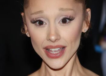 Intruder Who Grabbed Ariana Grande at ‘Wicked’ Premier Jailed