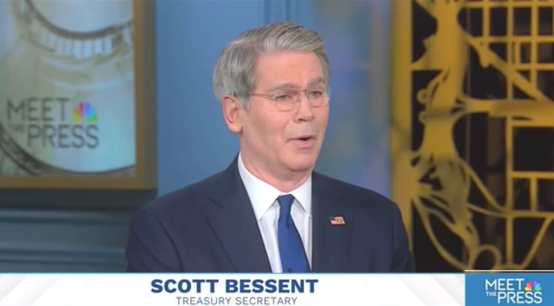 Trump’s Treasury Tsar Mocked for Bizarre Inflation Plan