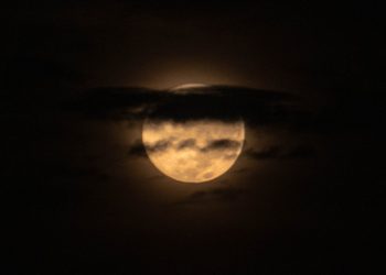 5 Tips for Protecting Your Relationship During the Full Beaver Moon