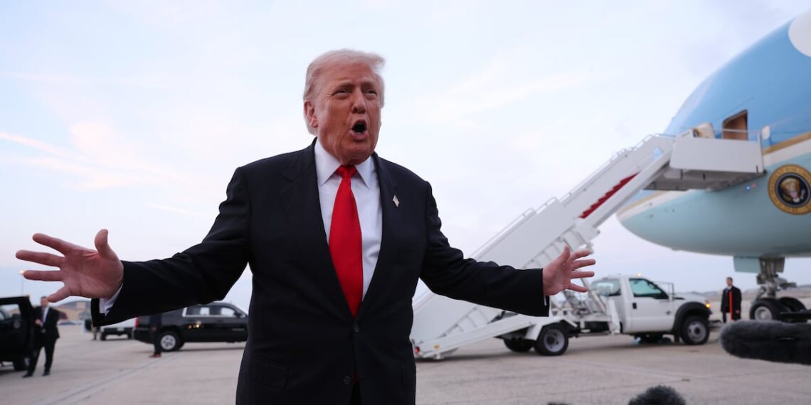 Trump Gloats About Air Force One Pilots as Flight Chaos Strands Travelers