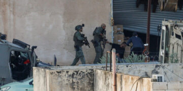 Israeli forces fatally shoot 2 Palestinians after they appeared to surrender