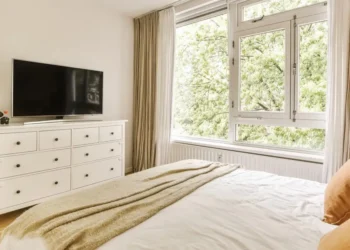 8 things to get rid of in your bedroom, according to professional organizers