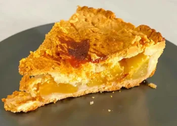 I tried apple pie recipes from Gordon Ramsay, Ree Drummond, and Alton Brown. There was only one I wouldn’t make again.