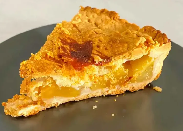 I tried apple pie recipes from Gordon Ramsay, Ree Drummond, and Alton Brown. There was only one I wouldn’t make again.