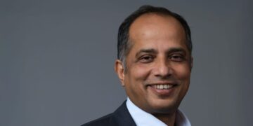 How AI will affect jobs at banks’ front, middle, and back offices, according to a 20-year banking veteran