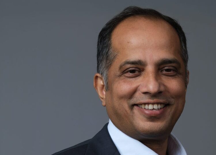 How AI will affect jobs at banks’ front, middle, and back offices, according to a 20-year banking veteran