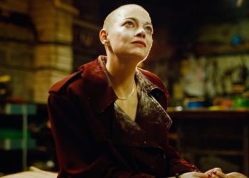 ‘Bugonia’ director Yorgos Lanthimos explains why that shocking ending is actually ‘hopeful’