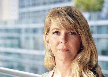 Markets guru Liz Ann Sonders says the AI boom isn’t dot-com bubble 2.0 — but disappointment could roil the economy