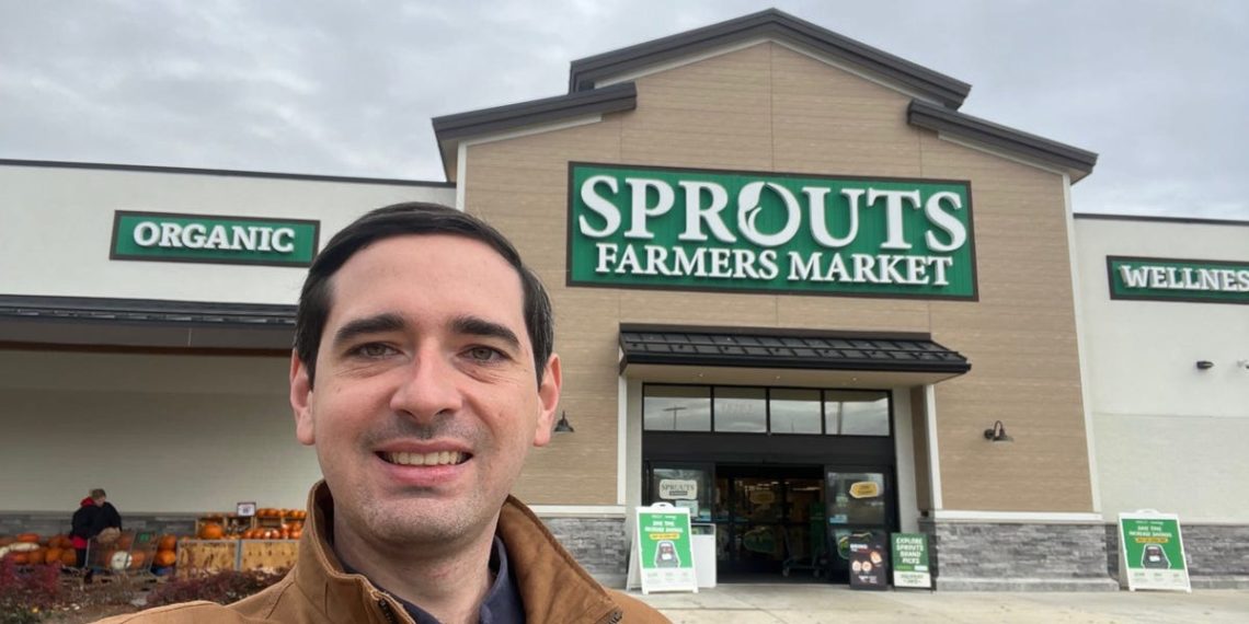 I went to Sprouts Farmers Market. The chain is growing fast, and that might be bad news for Whole Foods.