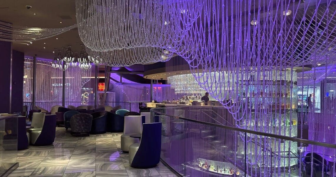 I’m a Las Vegas local who’s stayed in almost every resort on the Strip. These 5 are always my top picks.