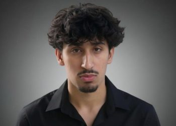 A 17-year-old earned $72,000 after investing his e-commerce profits into stocks. Here’s why he bet on the tech industry.