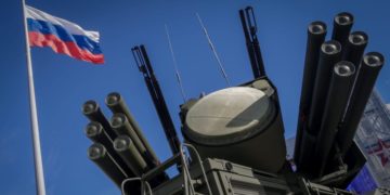 A senior Russian lawmaker says Moscow just delivered new air defense systems to Venezuela