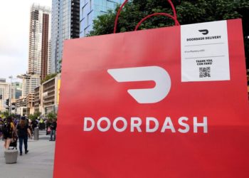 DoorDash’s plans to spend big on tech upgrades and delivery robots in 2026 are spooking Wall Street