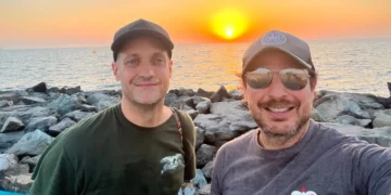 I became friends with a stranger on vacation. Despite living on separate continents, we’re still close 5 years later.