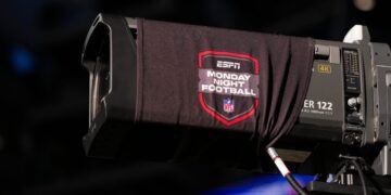 YouTube TV is now offering customers a $20 credit as its conflict with Disney drags on