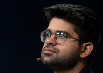 Perplexity’s CEO says he’s worried about AI companionship apps: ‘Your mind is manipulable very easily’