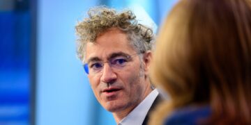 Alex Karp says the left’s ‘Mamdani wing’ and the ‘woke right’ are the biggest threats to Palantir