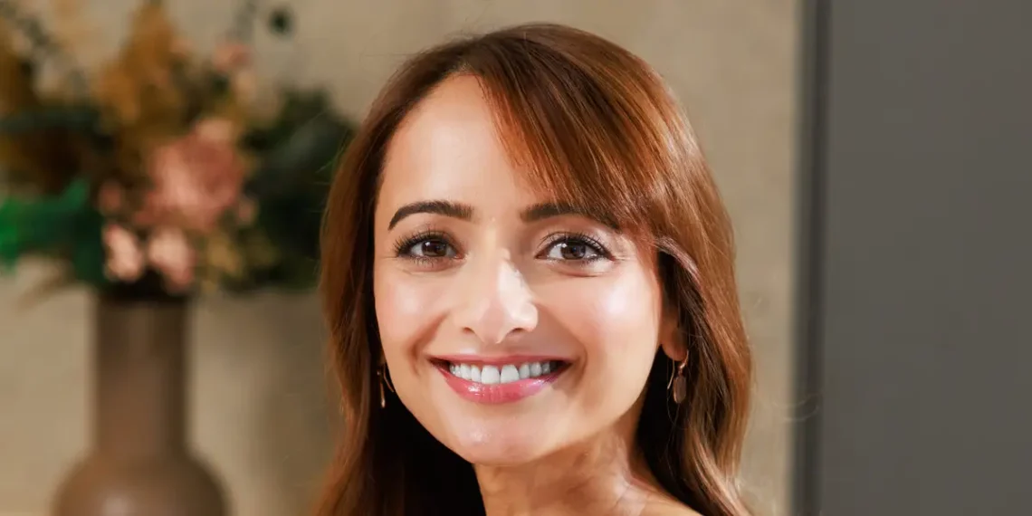 Gut health is the secret to glowing skin, says a pharmacist in her 40s with a Ph.D in skincare. Follow her 3 simple diet tips.