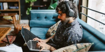 7 companies that are embracing remote work amid the RTO push