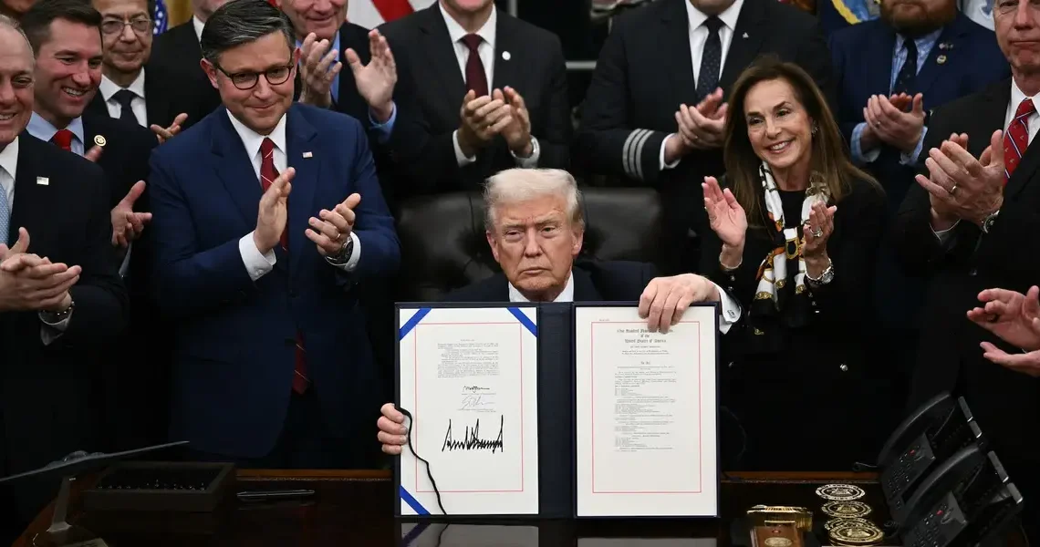 Here’s when federal workers are expected to start receiving back pay