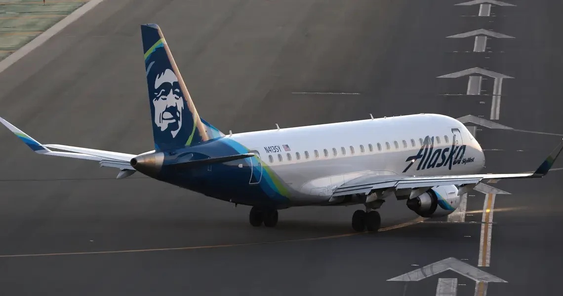 Off-duty pilot who tried to turn off engines in midair after taking magic mushrooms thought he was ‘trapped in a dream or already dead’