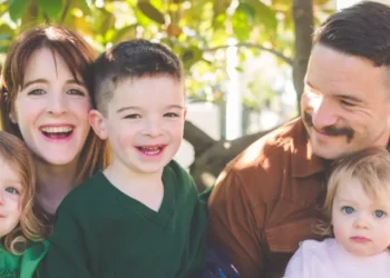 I’m a mom with 3 kids and 2 jobs. These are the 6 items I buy every time I go to Costco to save money and get dinner on the table.