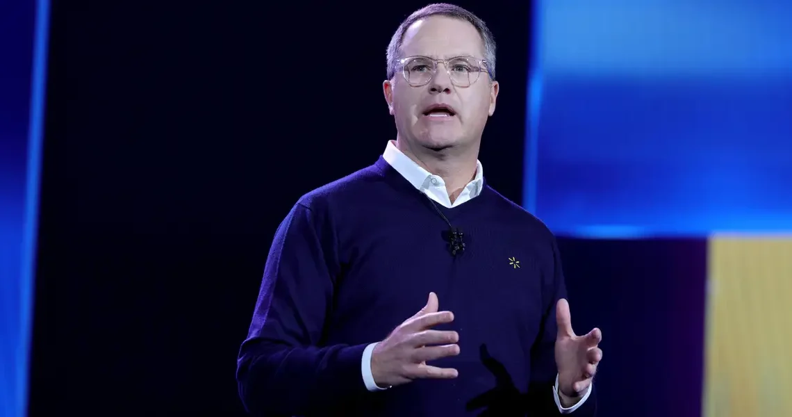 Why Walmart’s retiring CEO swears by collecting shopping carts