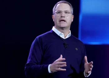 Why Walmart’s retiring CEO swears by collecting shopping carts