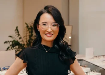 I’m a CEO and mom in NYC. Ping pong, piano, and 4:45 am wake-ups are how I stay healthy and focused.